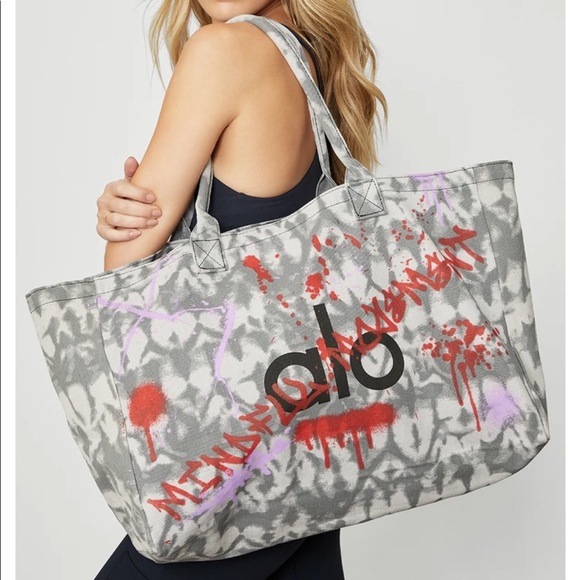 Alo Yoga Limited Edition Shopper Tote - Picture 2 of 4